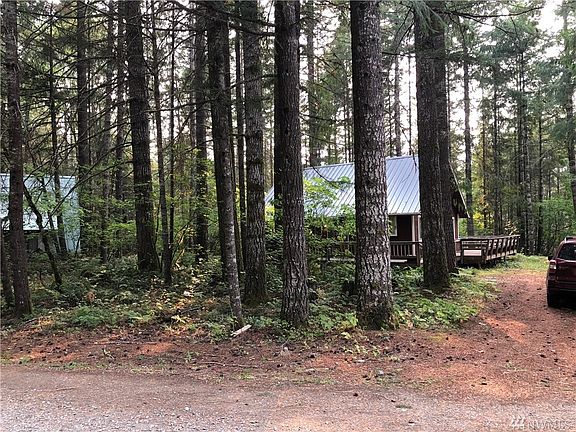 2nd image of 125 Tatoosh View Dr