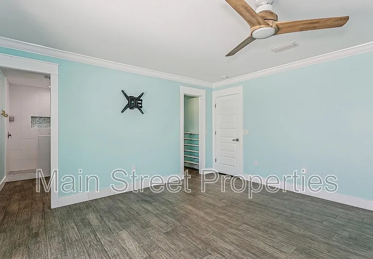 231 Sabine Dr — Photo 33