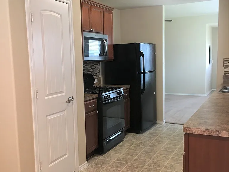 7005 Outfitter Dr — Photo 5