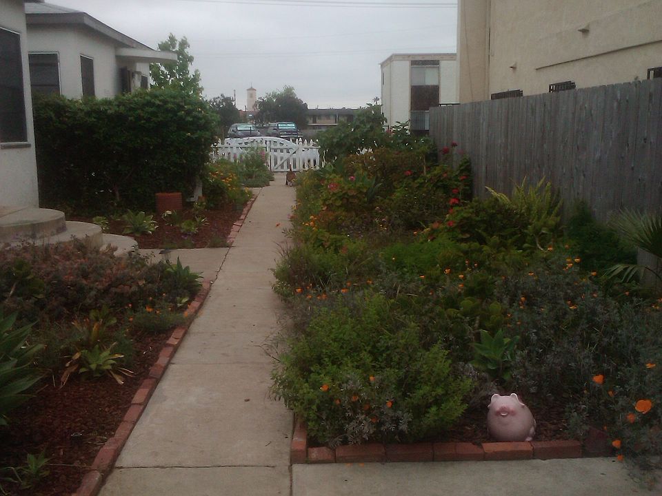 1st image of 4366 Iowa St