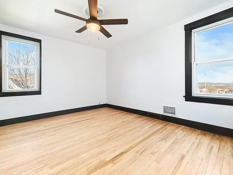 209 Mary St #2 — Photo 16