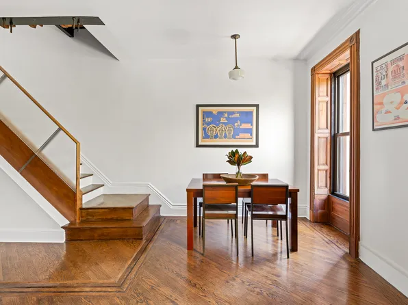 295 6th Avenue image 3 of 20