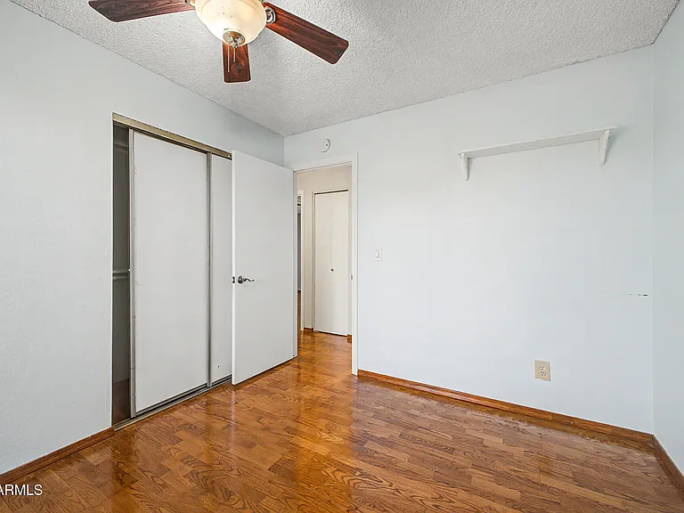 1455 W Mohawk Ln — Photo 15