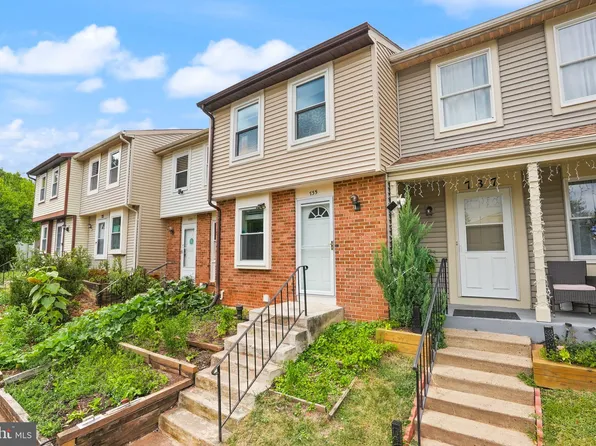 735 Brethour Ct #4, Sterling, VA 20164