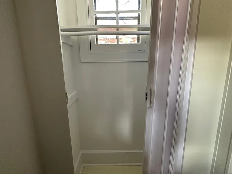 512 Whitney Ave #1B — Photo 10