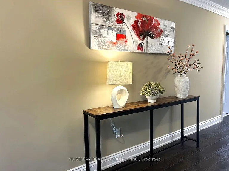31 Ashfield Dr — Photo 5