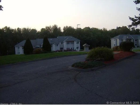80 Country Ln APT 68, Vernon, CT 06066