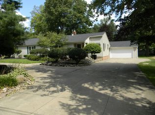 8013 Gildersleeve Dr, Kirtland, OH 44094