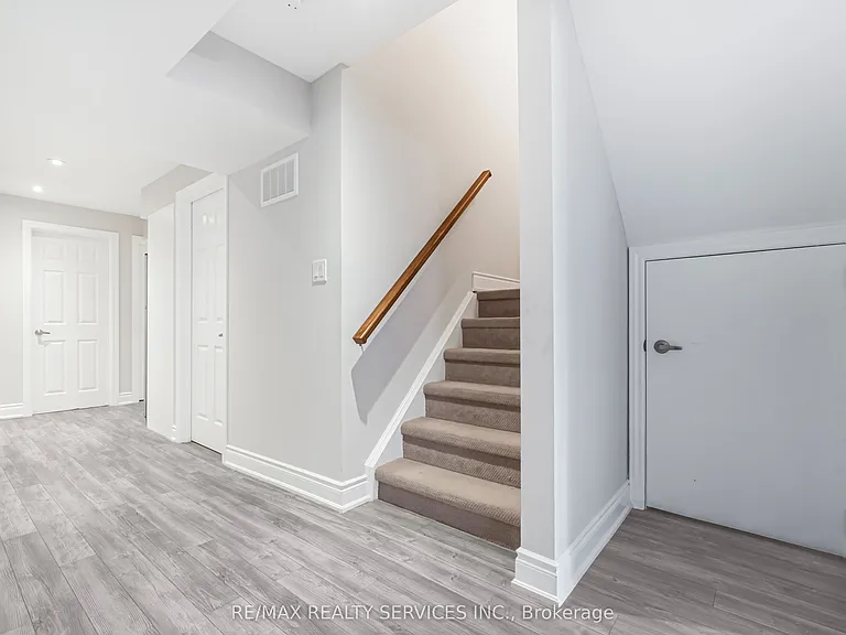 406 Cedar Hedge Rd — Photo 31