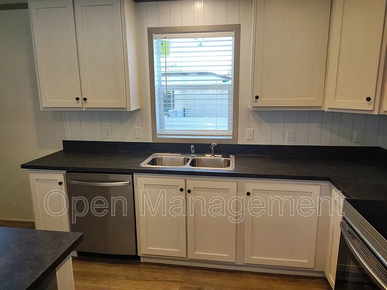 120 Terry Blvd #115 — Photo 8