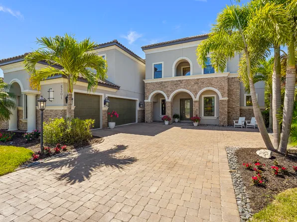 5301 Greenbrook Dr, Sarasota, FL 34238