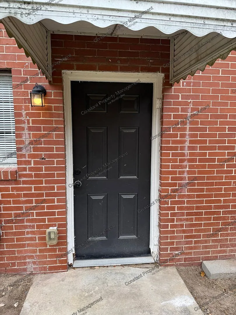 1 bed, 1.0 bath, 800 sqft, $675 — Photo 2