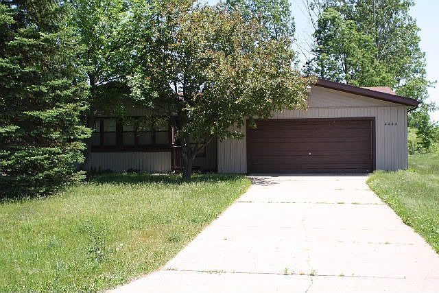 4444 Salisbury Drive