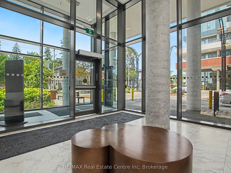 15 Wellington St S #2214 — Photo 7