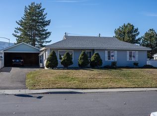401 Cottonwood Dr, Richland, WA 99352