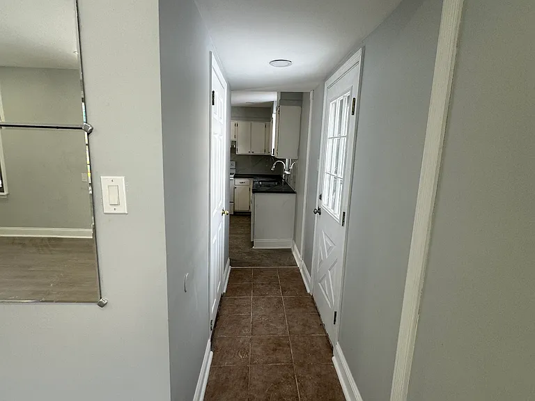 203 Franklin Ct — Photo 6