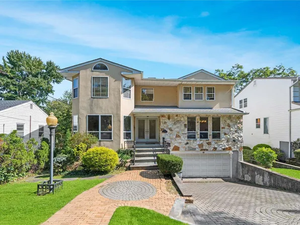 44 Rose Avenue, Great Neck, NY 11021