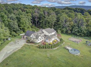310 Saw Mill Rd, Greentown, PA 18426