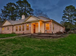 625 Greenhills Dr, Huntsville, TX 77340