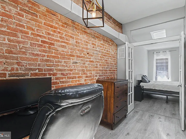 14 Poultney St — Photo 29
