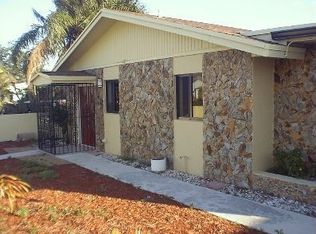 2610 Plunkett St, Hollywood, FL 33020