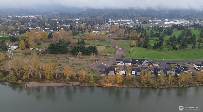 3rd image of 2000 S River Road