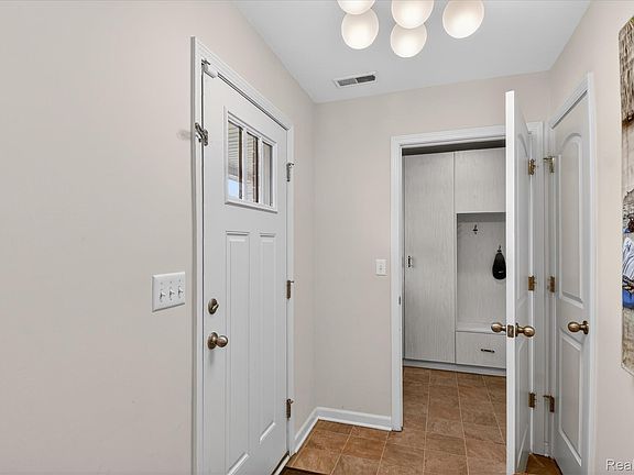 3rd image of 2500 Normandy Rd Unit 2