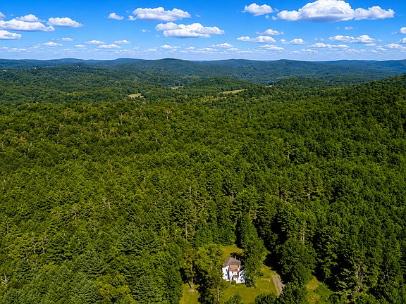 5th image of 105 Old Quarry Rd
