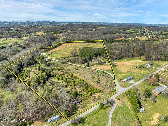 2nd image of 1004 Lee Shirley Rd