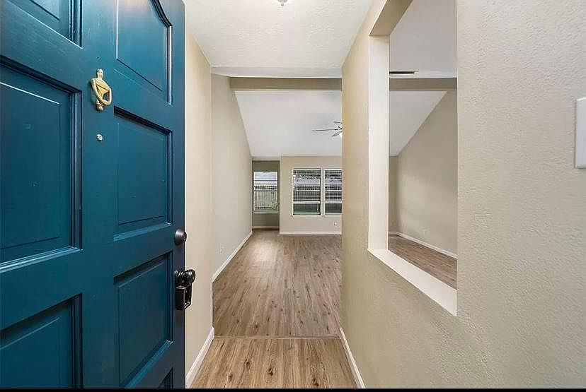 1st image of 3105 Mariner Dr