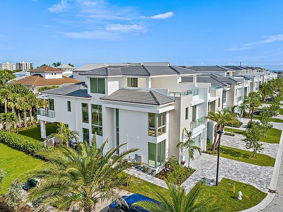 2nd image of 423 Ocean One Lane