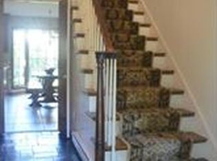 1124 Meadowbrook Cir W, Allentown, PA 18103