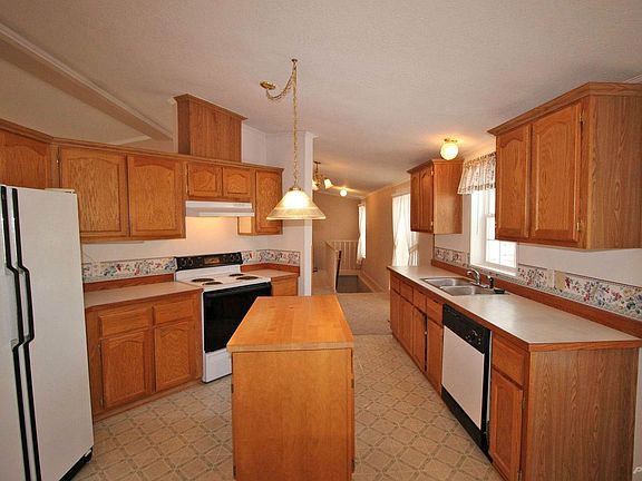 220 Ranch Dr (28)