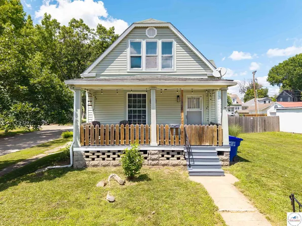 1324 W 5th St, Sedalia, MO 65301
