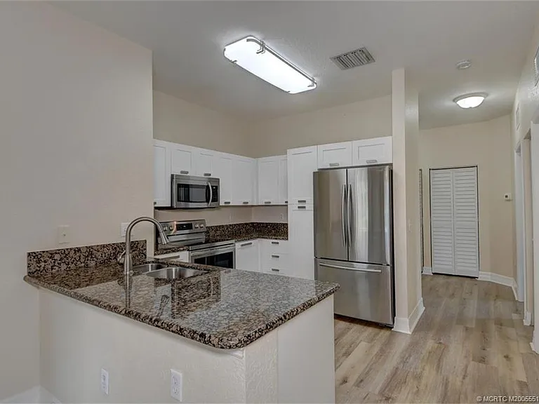 44 SE Sedona Cir #201 — Photo 13