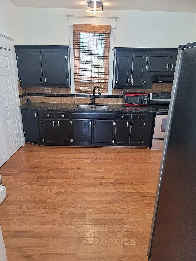 2 bed, 1272 sqft, $1,995 — Photo 3