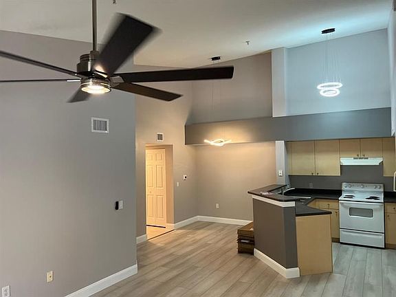 3rd image of 4220 San Marino Blvd APT 201