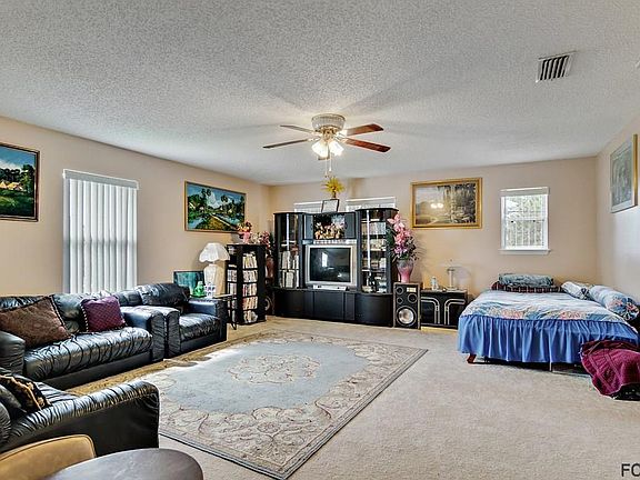 3rd image of 134 Bird Of Paradise Dr