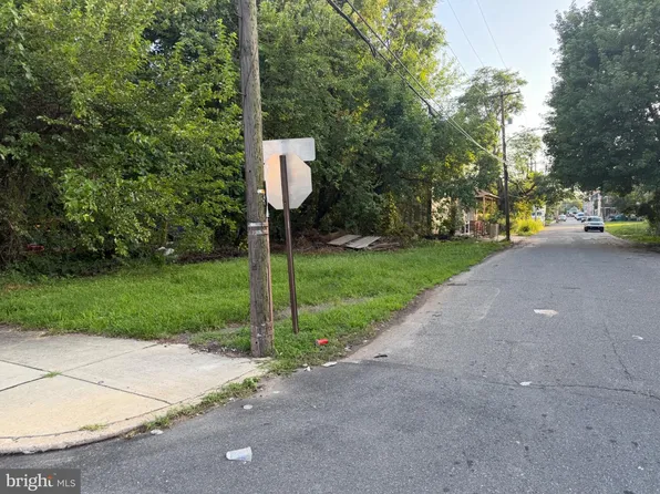 1118 Potter St, Chester, PA 19013