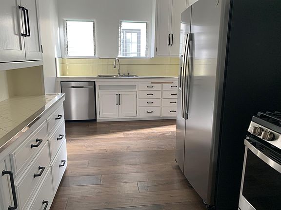2nd image of 250 S Spalding Dr APT 5
