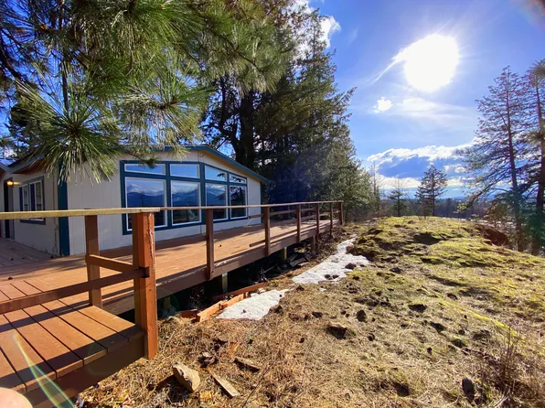 2054 E Grand Tour Dr, Hayden Lake, ID 83835