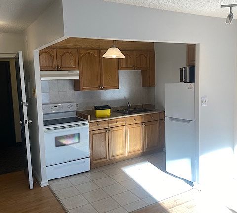 2nd image of 1548 Kelly Lake Rd #8