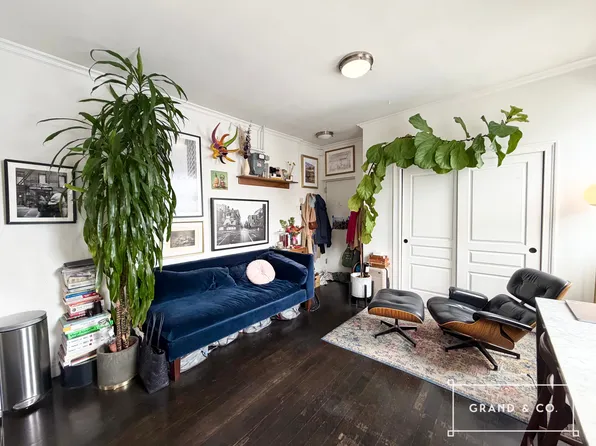 156 Sullivan St APT 19, New York, NY 10012