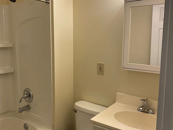 3rd image of 42 Whitney Ave S