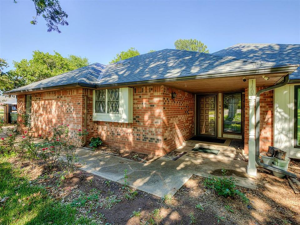 1st image of 1404 Oak Dr