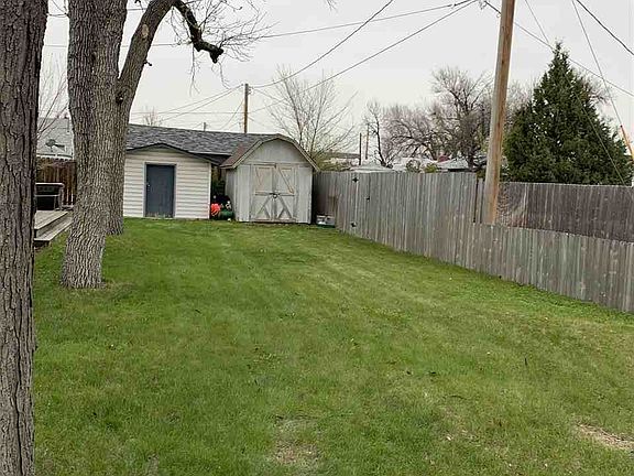 2nd image of 216 W 15th Ave