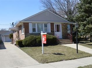 1952 Hawthorne Ave, Westchester, IL 60154