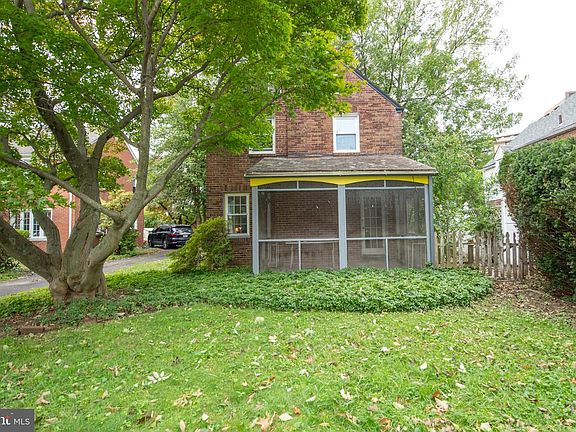 2nd image of 434 Longfellow Rd
