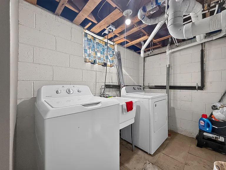 1705 E Granet Ave — Photo 31