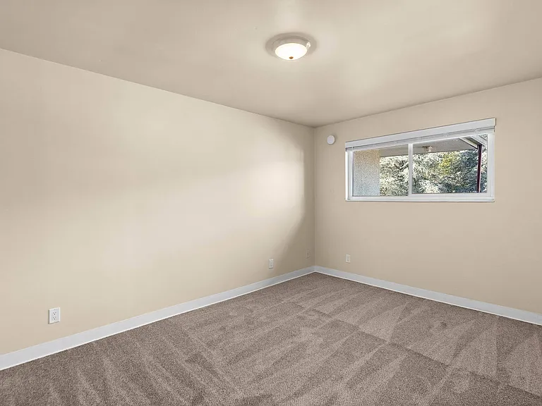 Bergen Apartments — Photo 13